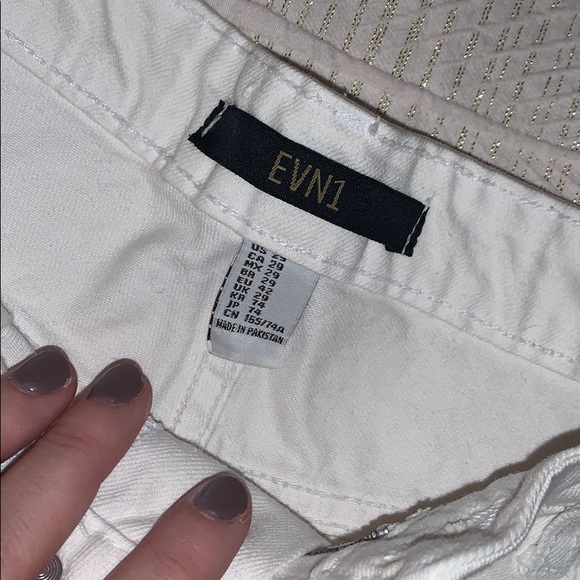 Shorts - Picture 3 of 3